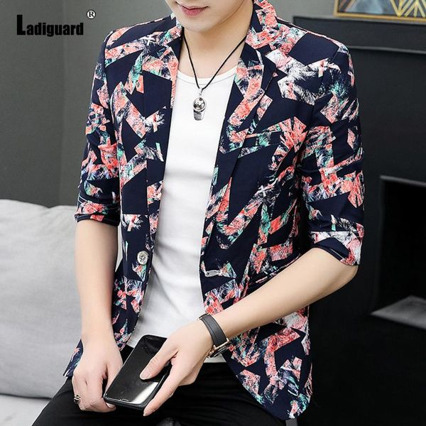 men's suits & blazers ladiguard plus size men elegant classic 3d print kpop style 2021 single breasted jackets business man blazer oute, White;black
men's suits & blazers ladiguard plus size men elegant classic 3d print kpop style 2021 single breasted jackets business man blazer oute, White;black