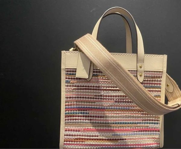 c family new woven mini tote small diagonal bag women's leather storage women luxurys designers bags
c family new woven mini tote small diagonal bag women's leather storage women luxurys designers bags