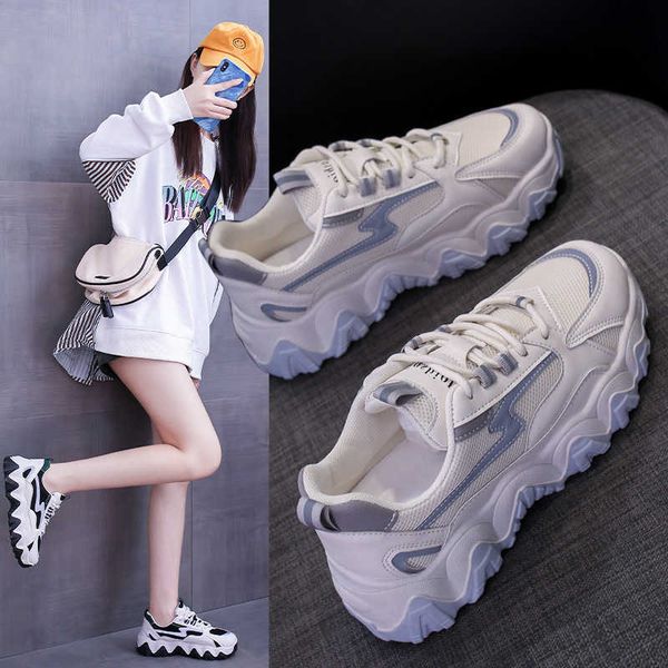 night light color matching in autumn 2021, muffin and versatile casual sneakers
night light color matching in autumn 2021, muffin and versatile casual sneakers