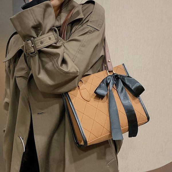spring and summer net red bag female 2021 trendy wild ins one-shoulder messenger rhombus texture portable small cross body
spring and summer net red bag female 2021 trendy wild ins one-shoulder messenger rhombus texture portable small cross body