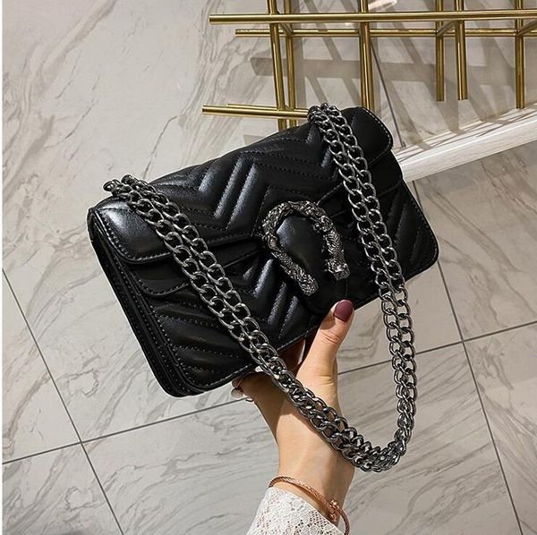 factory wholesale leather women chain bag elegant atmospheric stripe handbag personality gold and silver chains fashion handbags retro leath, Black;red
factory wholesale leather women chain bag elegant atmospheric stripe handbag personality gold and silver chains fashion handbags retro leath, Black;red