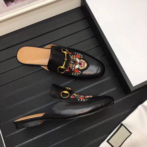 leather loafers muller designer slipper mens shoes with buckle fashion men women princetown slippers ladies casual mules flats 38-46, Black
leather loafers muller designer slipper mens shoes with buckle fashion men women princetown slippers ladies casual mules flats 38-46, Black
