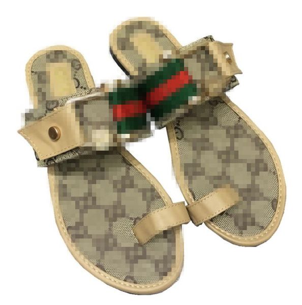2021 women slipper flip-flops sandals designer shoes slide summer fashion wide flat slippery with thick sandal slipper., Black
2021 women slipper flip-flops sandals designer shoes slide summer fashion wide flat slippery with thick sandal slipper., Black