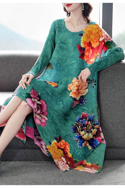 casual dresses selling miyake fashion pleated peony print o-neck long sleeve a-line dress in stock, Black;gray
casual dresses selling miyake fashion pleated peony print o-neck long sleeve a-line dress in stock, Black;gray