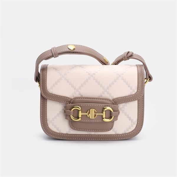 saddle underarm women's new fashion versatile small square single shoulder bag purse outlet
saddle underarm women's new fashion versatile small square single shoulder bag purse outlet