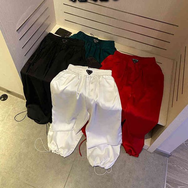 2022 factory wholesale new xia yinglun embroidered triangle small label acetic leggings women's elastic high waist straight tube wide, White;black
2022 factory wholesale new xia yinglun embroidered triangle small label acetic leggings women's elastic high waist straight tube wide, White;black