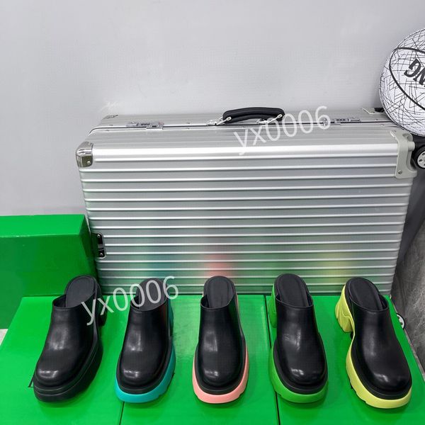 the latest women boots electronic embroidery matching color letters logo round head middle boot for cowboy booties yx211018, Black
the latest women boots electronic embroidery matching color letters logo round head middle boot for cowboy booties yx211018, Black