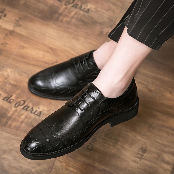 genuine leather business formal men shoes luxury brand lace up handmade men dress shoes classic brouge shoes big size 38-47 skor, Black
genuine leather business formal men shoes luxury brand lace up handmade men dress shoes classic brouge shoes big size 38-47 skor, Black