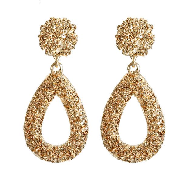 studs earrings trendy water drop hollowed out alloy paint embossed exaggerate the atmosphere, Golden;silver
studs earrings trendy water drop hollowed out alloy paint embossed exaggerate the atmosphere, Golden;silver
