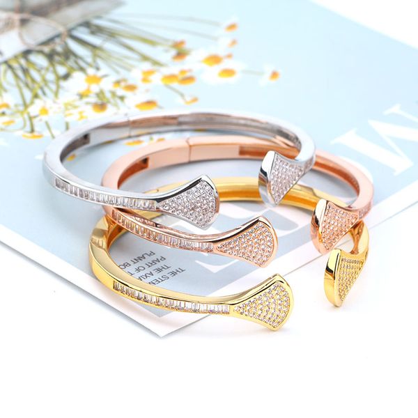 european and american style casual fashion fan-shaped skirt bracelet with zirconium square diamond women's love gift, Golden;silver
european and american style casual fashion fan-shaped skirt bracelet with zirconium square diamond women's love gift, Golden;silver