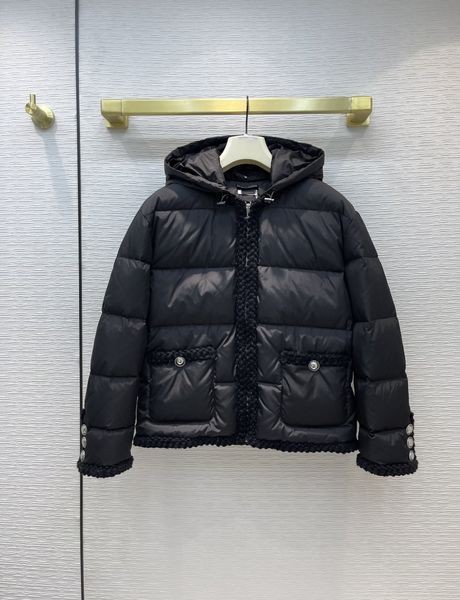 milan runway down & parkas 2021 winter hooded long sleeve panelled women's coats designer brand same style outerwear 0907-2, Black
milan runway down & parkas 2021 winter hooded long sleeve panelled women's coats designer brand same style outerwear 0907-2, Black