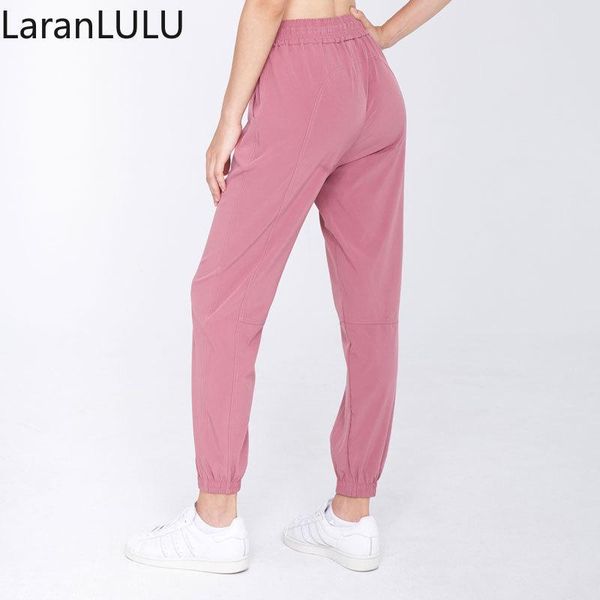 relaxed fit yoga pants women joggers high waist running with pockets loose gym training quick dry fitness sweatpants, Black;blue
relaxed fit yoga pants women joggers high waist running with pockets loose gym training quick dry fitness sweatpants, Black;blue
