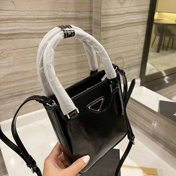 designer handbag tote bag shoulder bags ladies handbags totes crossbody genuine leather luxury different styles shopping with the original b
designer handbag tote bag shoulder bags ladies handbags totes crossbody genuine leather luxury different styles shopping with the original b
