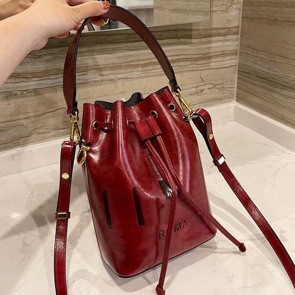 handbag designer bag tote shoulder bags ladies totes handbags crossbody genuine leather luxury different styles with the original box size
handbag designer bag tote shoulder bags ladies totes handbags crossbody genuine leather luxury different styles with the original box size