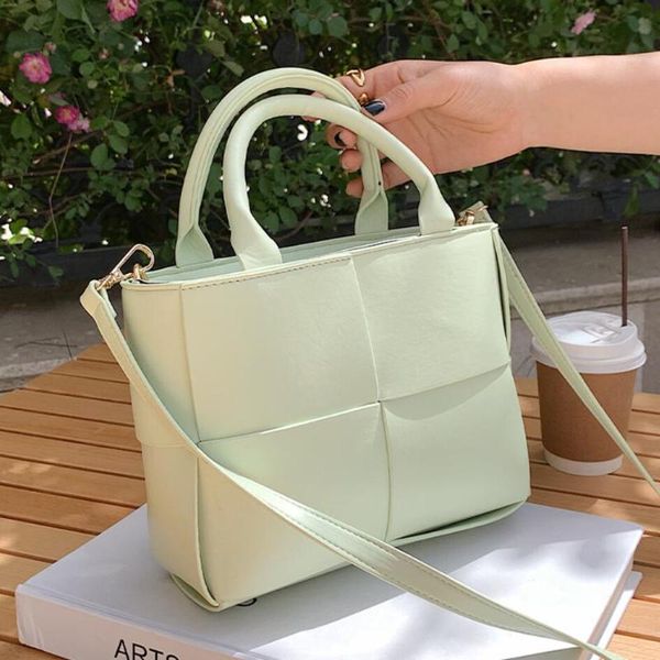 evening bags woven square tote bag 2021 summer high-quality pu leather women's designer handbag shoulder messenger
evening bags woven square tote bag 2021 summer high-quality pu leather women's designer handbag shoulder messenger