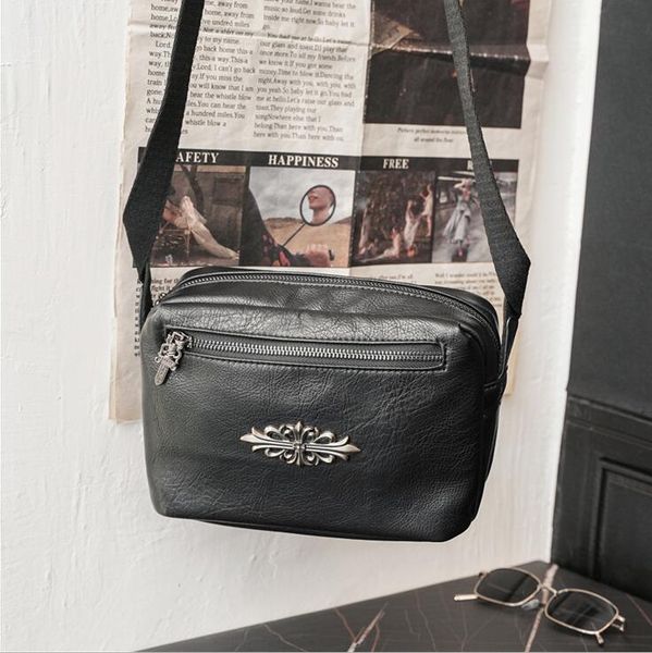 factory wholesale men bag classic plaid postman handbag outdoor leisure multifunctional leather messenger handbags street trend rivet should
factory wholesale men bag classic plaid postman handbag outdoor leisure multifunctional leather messenger handbags street trend rivet should