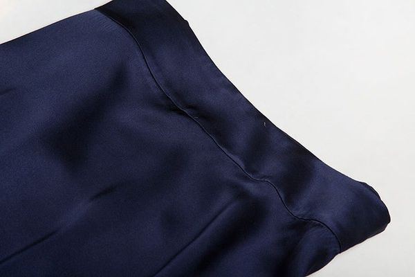 skirt solid color 100% mulberry silk high texture satin skirt, Black
skirt solid color 100% mulberry silk high texture satin skirt, Black