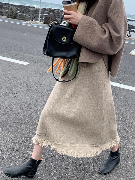 skirts stylish chic women a-line tassels sweater mid-calf high waist loose female knitted autumn winter vs489, Black
skirts stylish chic women a-line tassels sweater mid-calf high waist loose female knitted autumn winter vs489, Black