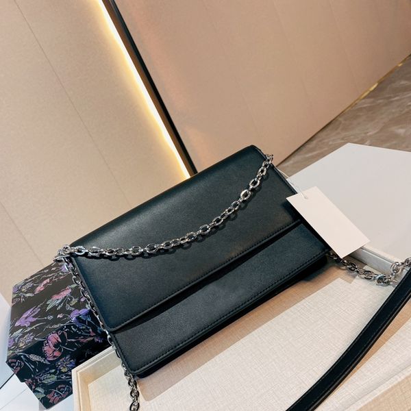 5a+designer bag cross body clutch purse shoulder bags handbags women silver chain genuine leather with original box size 24 16 cm different
5a+designer bag cross body clutch purse shoulder bags handbags women silver chain genuine leather with original box size 24 16 cm different