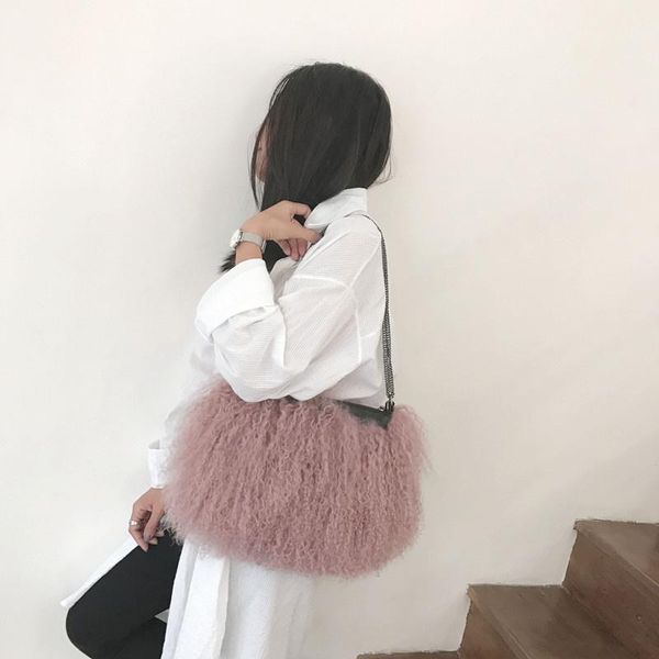 duffel bags 2021 fashion fur handbag ladies soft casual beach wool one-shoulder messenger bag fluffy female
duffel bags 2021 fashion fur handbag ladies soft casual beach wool one-shoulder messenger bag fluffy female