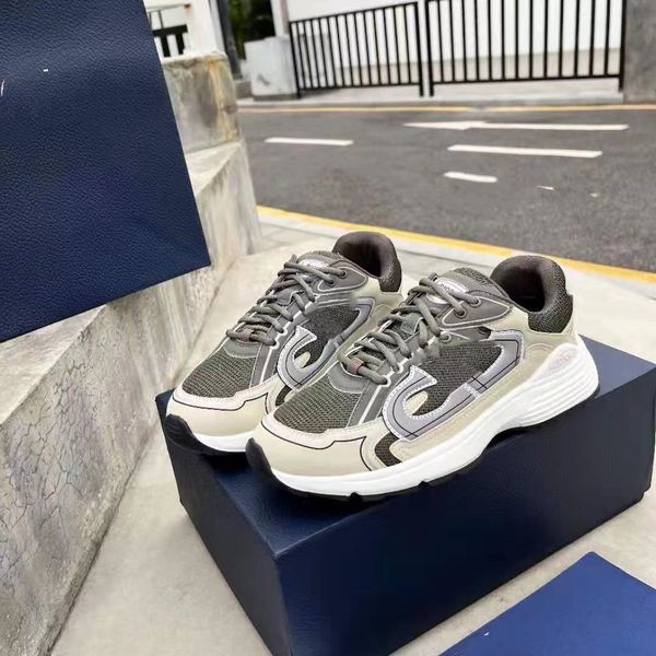 2022 designer sneakers man shoes women dress shoe casual mens sneaker luxury leather style womens skateboard street slides splicing color tr, Black
2022 designer sneakers man shoes women dress shoe casual mens sneaker luxury leather style womens skateboard street slides splicing color tr, Black