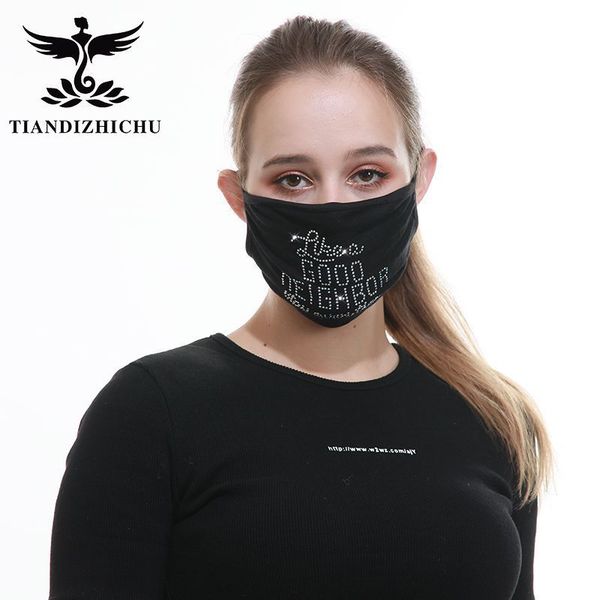 men's fashionable and women's universal washable dust-proof decorative cloth mask summer sunscreen breathable printed cotton
men's fashionable and women's universal washable dust-proof decorative cloth mask summer sunscreen breathable printed cotton