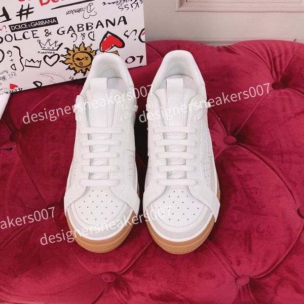 2022 triple s men women casual shoes colorful white black low make old combination boots sports size eur 35-45
2022 triple s men women casual shoes colorful white black low make old combination boots sports size eur 35-45