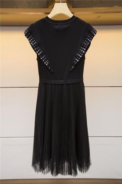 two piece dress summer 2021 women's sleeveless drill bottom stitching mesh pleated knitted, White
two piece dress summer 2021 women's sleeveless drill bottom stitching mesh pleated knitted, White
