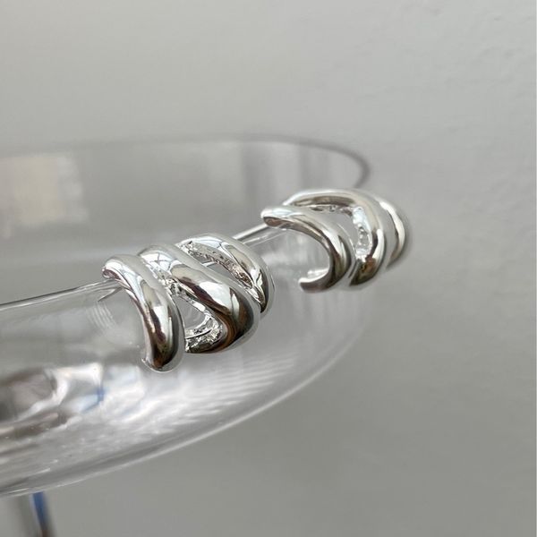 metal irregular hoop earrings year new trendy niche temperament cold wind earring accessories female cx220310, Golden
metal irregular hoop earrings year new trendy niche temperament cold wind earring accessories female cx220310, Golden