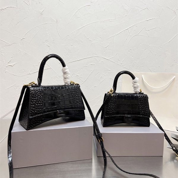 crossbody designer bag fashion evening bags leather version shoulder hourglass bag 8 colors size 23cm / 19cm gift box
crossbody designer bag fashion evening bags leather version shoulder hourglass bag 8 colors size 23cm / 19cm gift box