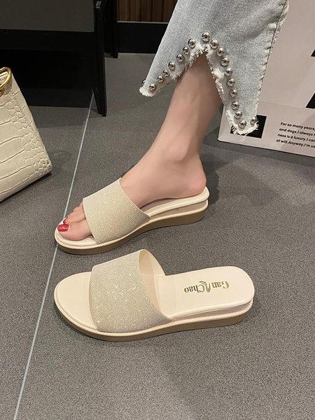 slippers sequined cloth thick-soled slope with non-slip wear-resistant ladies casual beach shoes summer fashion outer wear., Black
slippers sequined cloth thick-soled slope with non-slip wear-resistant ladies casual beach shoes summer fashion outer wear., Black