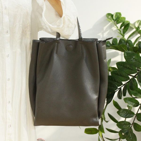 evening bags 2021 bag women's british leather simple large capacity tote single shoulder messenger portable vertical
evening bags 2021 bag women's british leather simple large capacity tote single shoulder messenger portable vertical