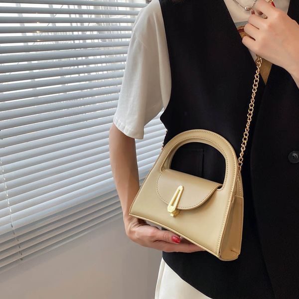 simple messenger style small bag portable 2021 western wave summer female square chain shoulder new enswg
simple messenger style small bag portable 2021 western wave summer female square chain shoulder new enswg