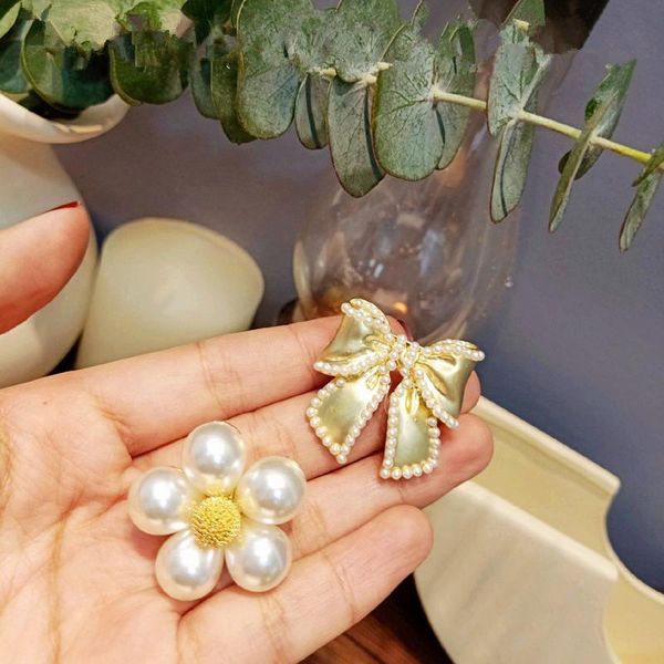pins, brooches 2021 women's brooch korean version flower shape luxury for women fashion jewelry gift girls, Gray
pins, brooches 2021 women's brooch korean version flower shape luxury for women fashion jewelry gift girls, Gray