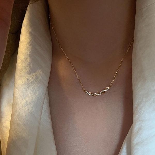 cold wind flash zircon clavicle chain wild diamond necklace temperament female chains, Silver
cold wind flash zircon clavicle chain wild diamond necklace temperament female chains, Silver