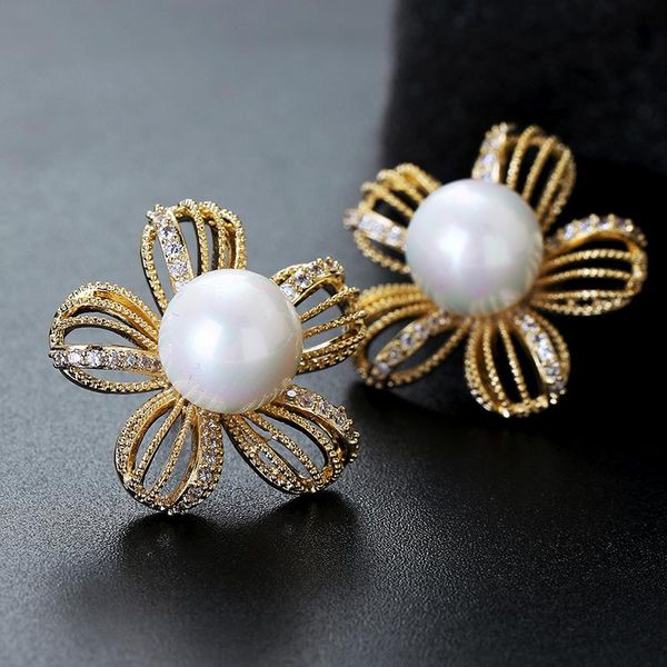 stud flower shape earrings gold plating luxury jewelry for women paved +zircon and 1mm pearl xiumeiyizu summer style, Golden;silver
stud flower shape earrings gold plating luxury jewelry for women paved +zircon and 1mm pearl xiumeiyizu summer style, Golden;silver