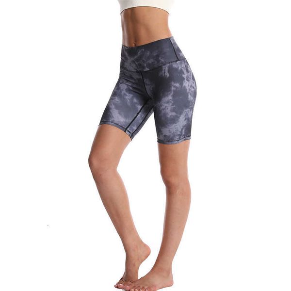women's pants capris yoga pants color printed high waist and hip sports 5-point shorts running riding elastic slim fit, Black;white
women's pants capris yoga pants color printed high waist and hip sports 5-point shorts running riding elastic slim fit, Black;white