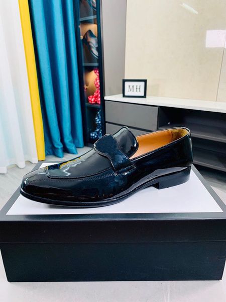 2022 mens designer casual loafers patent leather slip on party wedding dress shoes men brand formal business oxfords size 38-44, Black
2022 mens designer casual loafers patent leather slip on party wedding dress shoes men brand formal business oxfords size 38-44, Black