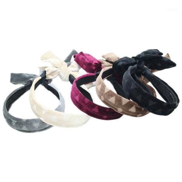 hair accessories winter printing velvet girls hairband long tails bow for children, Slivery;white
hair accessories winter printing velvet girls hairband long tails bow for children, Slivery;white