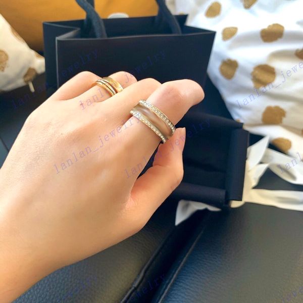 l-c04 designer ring classic letters hollow out full diamond women's rings with logo size 678, Silver
l-c04 designer ring classic letters hollow out full diamond women's rings with logo size 678, Silver