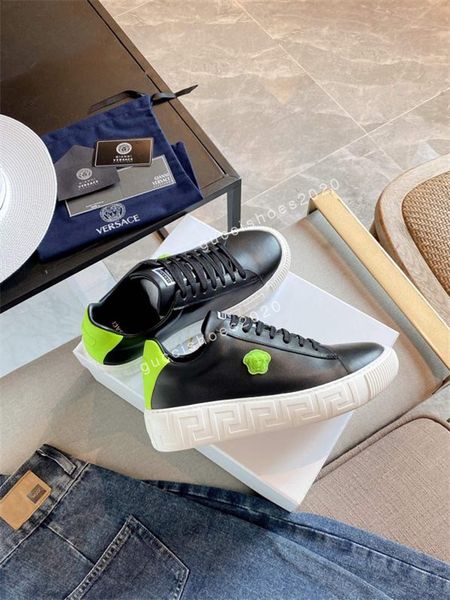 2021 new designer women fashion brand genuine leather transparent creepers flats wide tit shoes ladies platform fitness trainers sneakers, Black;red
2021 new designer women fashion brand genuine leather transparent creepers flats wide tit shoes ladies platform fitness trainers sneakers, Black;red