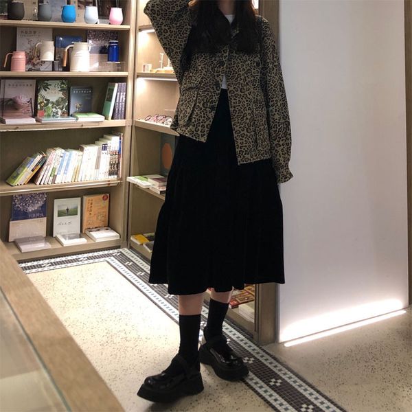 skirts autumn and winter 2021 favorite deluna veet ffy little black versatile medium length skirt, women's style
skirts autumn and winter 2021 favorite deluna veet ffy little black versatile medium length skirt, women's style