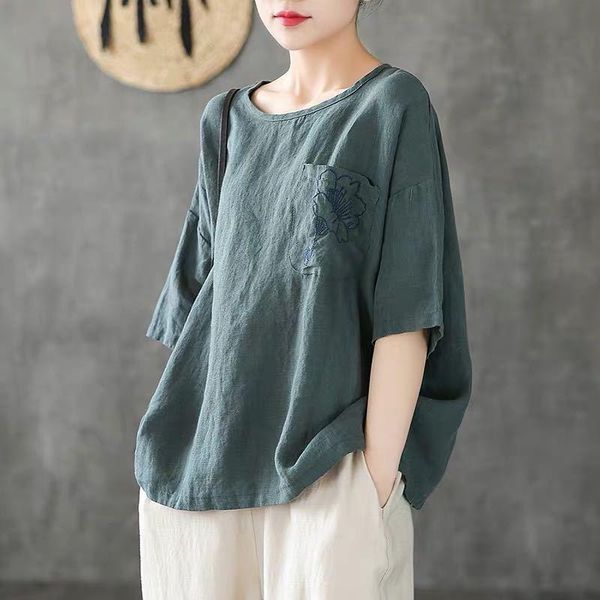 women's t-shirt flower embroidery cotton linen women t-shirts summer vintage 2021 v-neck solid loose oversize female pulls tees, White
women's t-shirt flower embroidery cotton linen women t-shirts summer vintage 2021 v-neck solid loose oversize female pulls tees, White