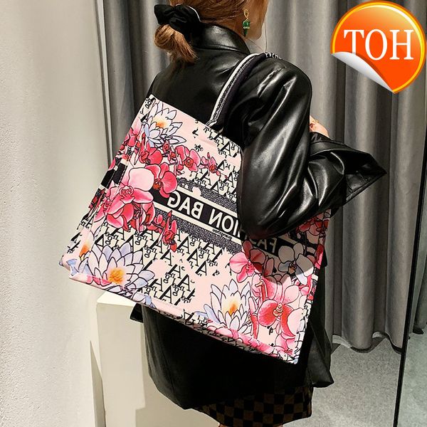 canvas bag large capacity women's 2021 autumn winter new trend versatile fashion hand tote
canvas bag large capacity women's 2021 autumn winter new trend versatile fashion hand tote