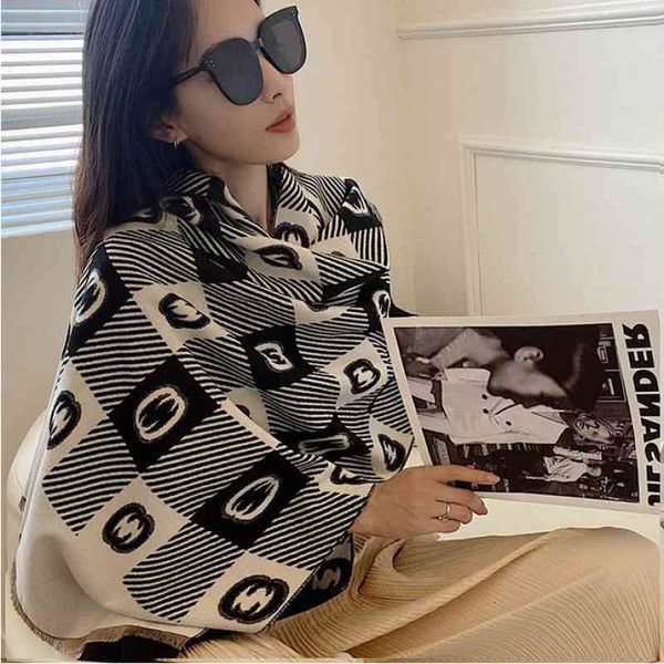 shawl korean autumn and winter thickened warm imitation cashmere color matching double-sided scarf women's stripe plaid two-color versa, Blue;gray
shawl korean autumn and winter thickened warm imitation cashmere color matching double-sided scarf women's stripe plaid two-color versa, Blue;gray