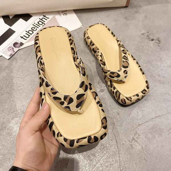slippers shoes women flat pantofle platform shale female beach slides rubber flip flops med square toe soft summer 2021 sabot, Black
slippers shoes women flat pantofle platform shale female beach slides rubber flip flops med square toe soft summer 2021 sabot, Black