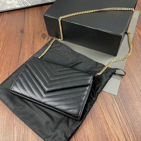 designer brand envelope bag lady caviar leather messenger classic chain quality wallet two colors send box
designer brand envelope bag lady caviar leather messenger classic chain quality wallet two colors send box