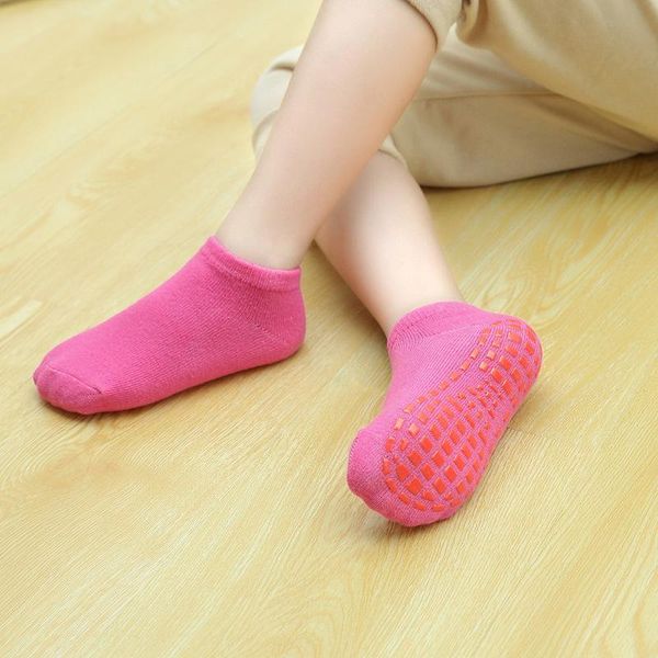 3pairs/lot 3 to 18 yrs cotton children's anti-slip boat socks for boys girl low cut floor kid sock with rubber grips four season, Pink;yellow
3pairs/lot 3 to 18 yrs cotton children's anti-slip boat socks for boys girl low cut floor kid sock with rubber grips four season, Pink;yellow