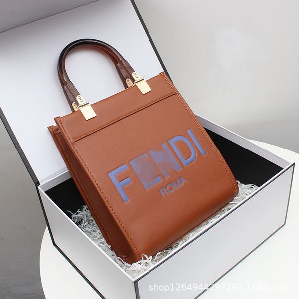 luxury design handbag 2021 new f family fashion versatile tote handbag small square bag single shoulder messenger bag
luxury design handbag 2021 new f family fashion versatile tote handbag small square bag single shoulder messenger bag