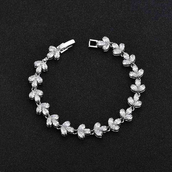 bangle bracelets three leaf water drop inlaid aaa zircon natural and versatile fashion women's hand, Golden;silver
bangle bracelets three leaf water drop inlaid aaa zircon natural and versatile fashion women's hand, Golden;silver
